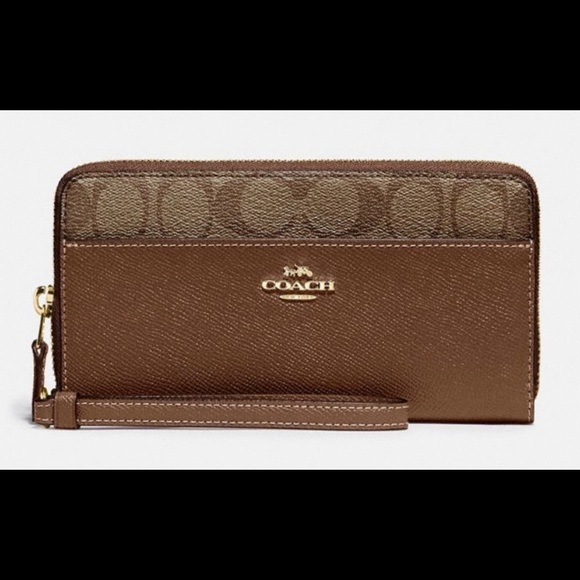 ACCORDION ZIP WALLET WITH SIGNATURE CANVAS DETAIL